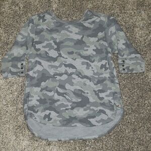 Jane and Delancey| Gray Camouflage Lightweight 3/4 Sleeve Sweatshirt Top